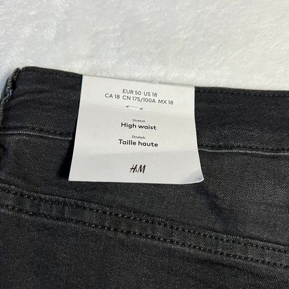 H&M High Waist Stretch Denim Shorts Size 18 NEW Casual Summer Festival Neutral - Picture 5 of 9